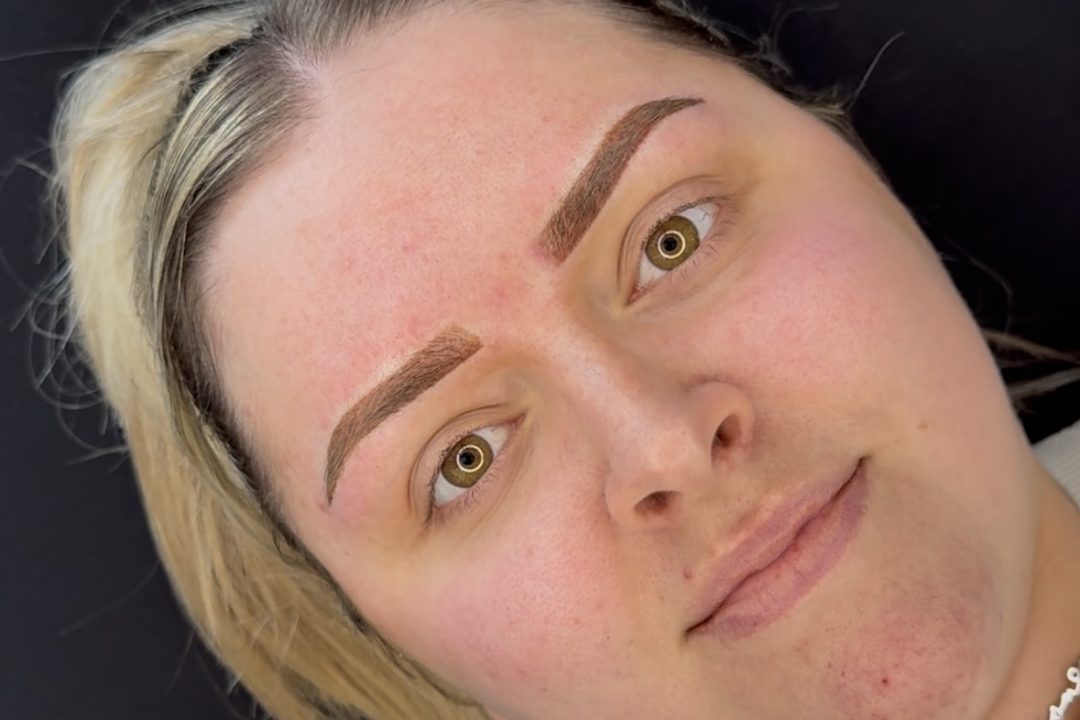 Powder-brows.jpeg Powder-brows.jpeg